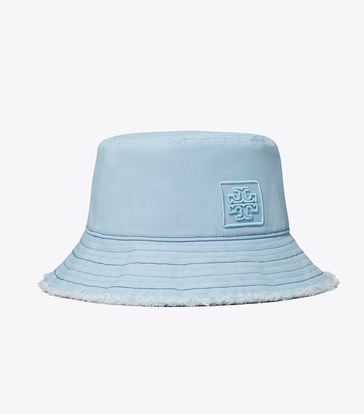 TORY BURCH FRINGE BUCKET HAT - Cool Dusty Blue