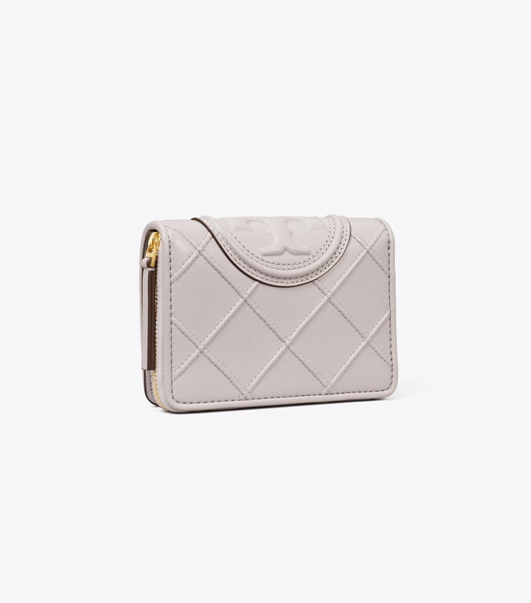 TORY BURCH FLEMING SOFT BI-FOLD WALLET - Bay Gray