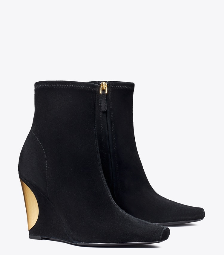 TORY BURCH PATOS WEDGE SUEDE ANKLE BOOT - Perfect Black / Ancient Gold